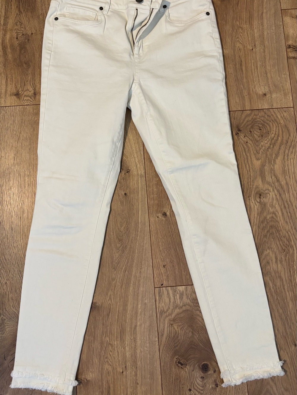 Women’s Cream Stretch Skinny Jeans